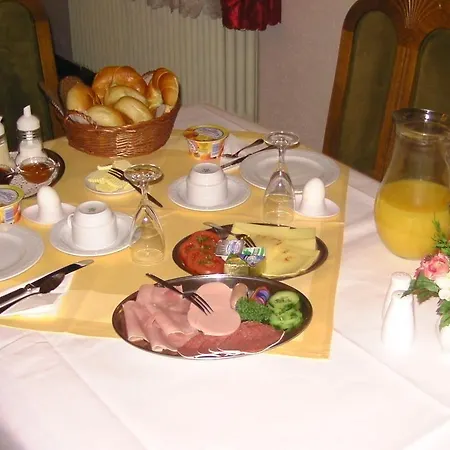 Hotel Zur Guten Quelle 2*