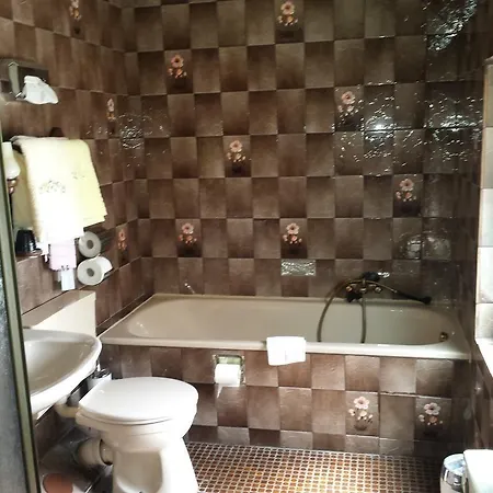 Zur Guten Quelle Hotel